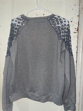 Lace Panel Sleeve Shirt Size M